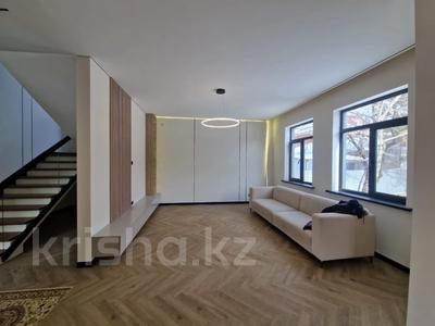 Отдельный дом · 4 комнаты · 200 м² · 5.5 сот., мкр Курамыс, СТ Геолог 9 за 170 млн ₸ в Алматы, Наурызбайский р-н