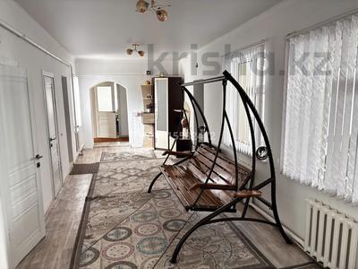 Жеке үй · 7 бөлме · 193 м² · 12 жүзд., Арай 18 улица 53, бағасы: 39 млн ₸ в 
