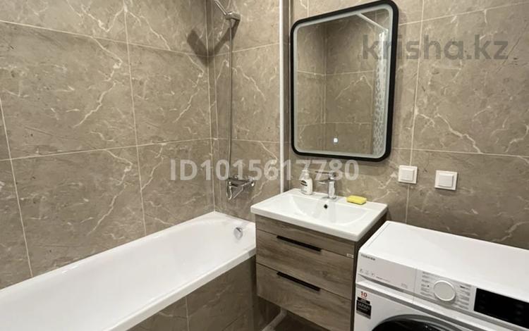 1-комнатная квартира · 78 м² · 4/9 этаж, мкр Нурсая, Абулхайыр-хана 51в за 17 000 ₸ в Атырау — фото 2