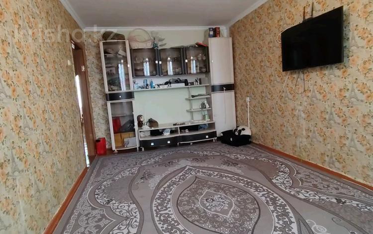 3-комнатная квартира · 62.3 м² · 1/5 этаж, Ружейникова за 15.5 млн ₸ в Уральске — фото 2