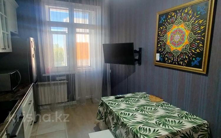 1-комнатная квартира · 40 м² · 9/10 этаж, Қошқарбаева 15 за 250 000 ₸ в Астане, Алматы р-н — фото 2