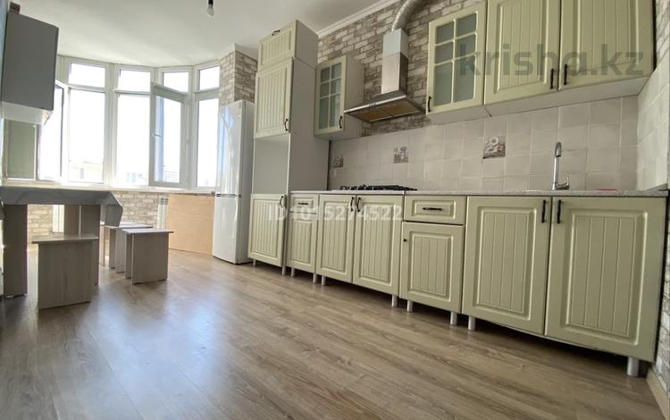 2-комнатная квартира · 63 м² · 3/5 этаж, 3-й мкр 15 за 180 000 ₸ в Актау — фото 2