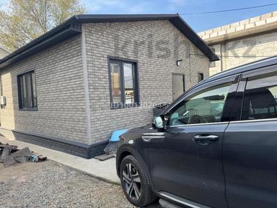 Аренда домов или дач в Алматы: Отдельный дом · 2 комнаты · 58 м² · помесячно, мкр Ерменсай, Мкр Ерменсай, ул. Сандугаш 4 за 400 000 〒 Отдельный дом · 2 комнаты · 58 м² · помесячно, мкр Ерменсай, Мкр Ерменсай, ул. Сандугаш 4 за 400 000 〒 в Алматы, Бостандыкский р-н