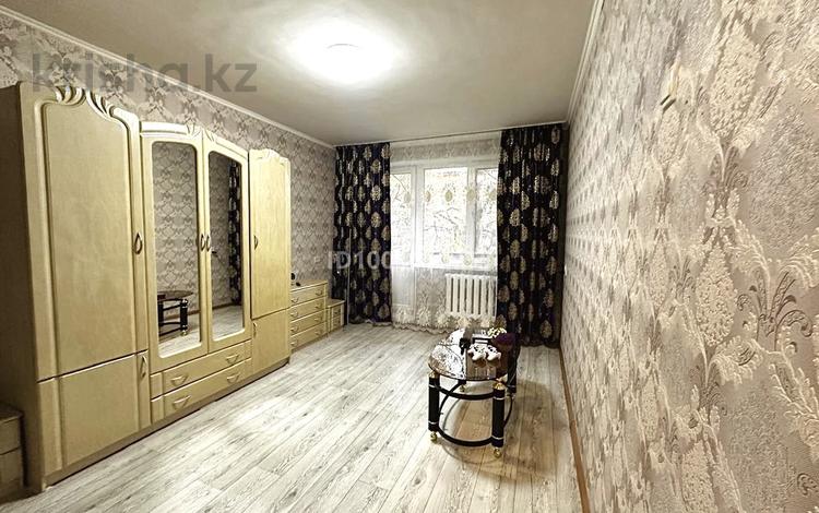 1-комнатная квартира · 40 м² · 3/5 этаж, мкр Самал 20 за 8 000 ₸ в Таразе — фото 2