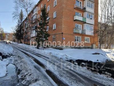 2-комнатная квартира · 44 м² · 1/5 этаж, 4 микрорайн 7 — Торговый дом Центр за 6.8 млн 〒 в Риддере