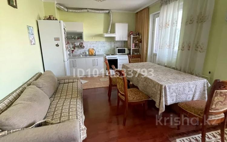 3-комнатная квартира · 75 м² · 5/6 этаж, Кабанбай батыр 29/1 за 300 000 ₸ в Астане, Нура р-н — фото 2