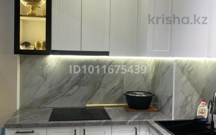 3-комнатная квартира · 72 м² · 1/3 этаж, мкр Акжар, Береке 9 за 48 млн ₸ в Алматы, Наурызбайский р-н — фото 2