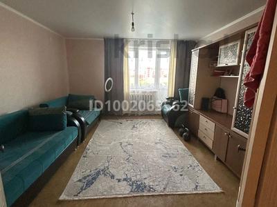 2-бөлмелі пәтер · 65 м² · 1/5 қабат, Аманжолова 13/2, бағасы: 26 млн ₸ в им. Касыма кайсеновой