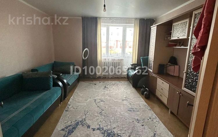 2-бөлмелі пәтер · 65 м² · 1/5 қабат, Аманжолова 13/2, бағасы: 26 млн ₸ в им. Касыма кайсеновой — фото 2