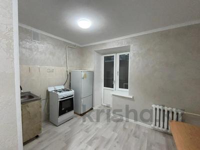 1-бөлмелі пәтер · 30 м² · 1/5 қабат, 2 ш/а., Бр Жубановых, бағасы: 9.5 млн ₸ в Актобе, мкр 8