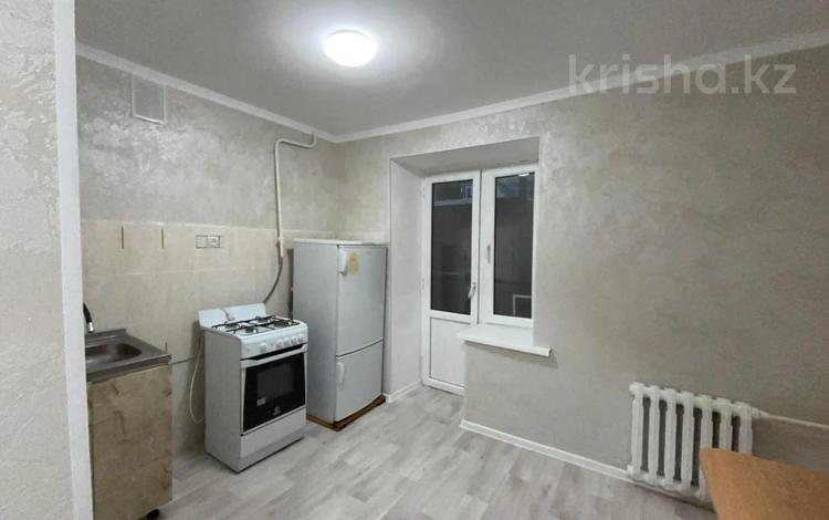 1-бөлмелі пәтер · 30 м² · 1/5 қабат, 2 ш/а., Бр Жубановых, бағасы: 9.5 млн ₸ в Актобе, мкр 8 — фото 2
