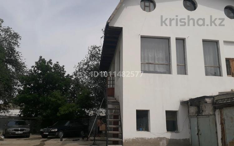 Отдельный дом · 6 комнат · 100 м² · 5 сот., Пр жамбыл 123/2 — Старый гор больница за 25 млн 〒 в Таразе — фото 2
