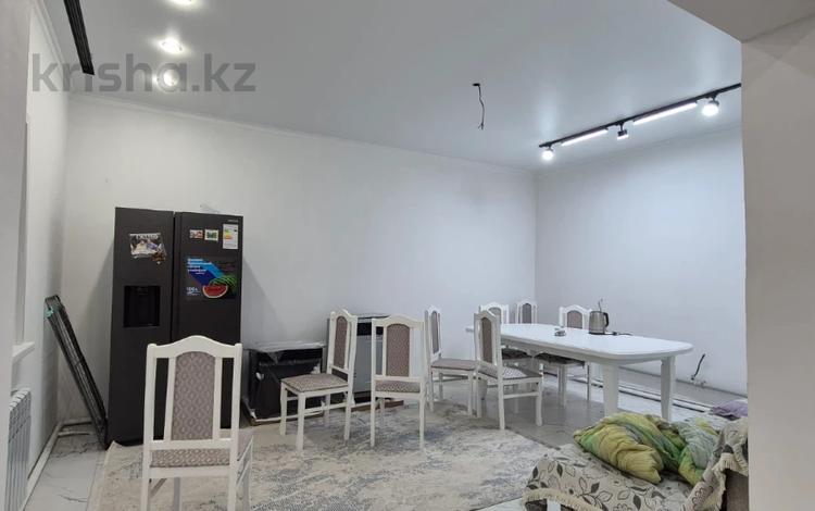 Отдельный дом · 4 комнаты · 200.7 м² · 5 сот., Иртышская за 48 млн 〒 в Павлодаре — фото 12