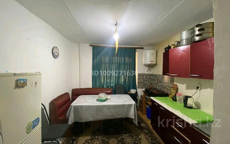 2-бөлмелі пәтер · 33 м² · 1/5 қабат, Толе би — Гранд базар Доснар, бағасы: 4.7 млн ₸ в Таразе — фото 2