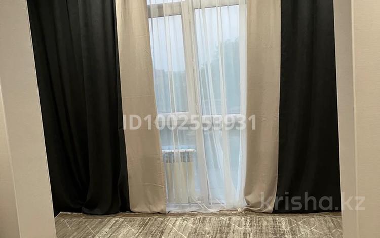 1-бөлмелі пәтер · 28.1 м² · 1/5 қабат, Уалиханова 7а, бағасы: 19 млн 〒 в Щучинске — фото 4