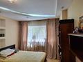 2-комнатная квартира, 56 м², 2/5 этаж помесячно, мкр Аксай-4 за 200 000 〒 в Алматы, Ауэзовский р-н — фото 4