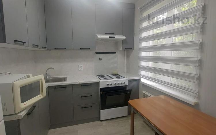 2-комнатная квартира · 46 м² · 2/4 этаж, мкр №12 12 за 250 000 ₸ в Алматы, Ауэзовский р-н — фото 2