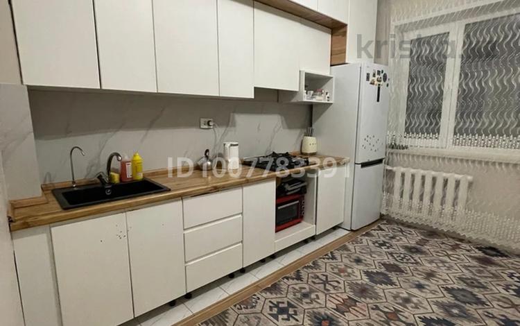 1-бөлмелі пәтер · 42.3 м² · 3/5 қабат, мкр Мамыр-2 10, бағасы: ~ 39 млн ₸ в Алматы, Ауэзовский р-н — фото 2