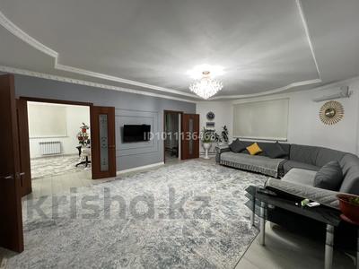 Отдельный дом · 5 комнат · 140 м² · 10 сот., мкр Аксай-2, 21 за 29 млн 〒 в Атырау