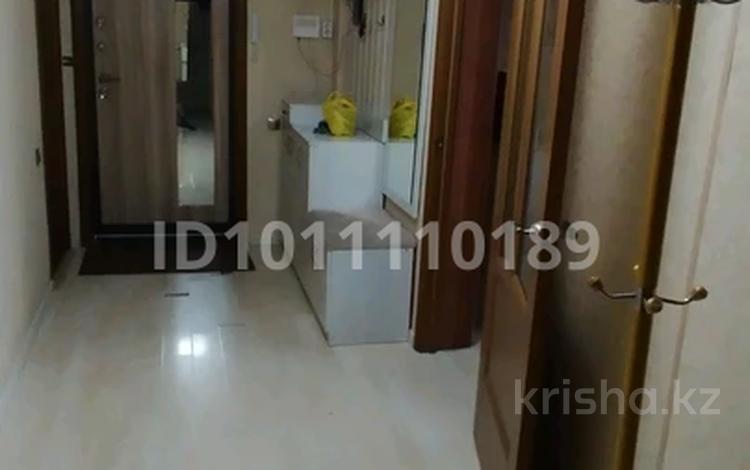 3-бөлмелі пәтер · 101 м² · 1/8 қабат, Микрорайон Алтын Ауыл 8/1, бағасы: 300 000 ₸ в Каскелене — фото 2