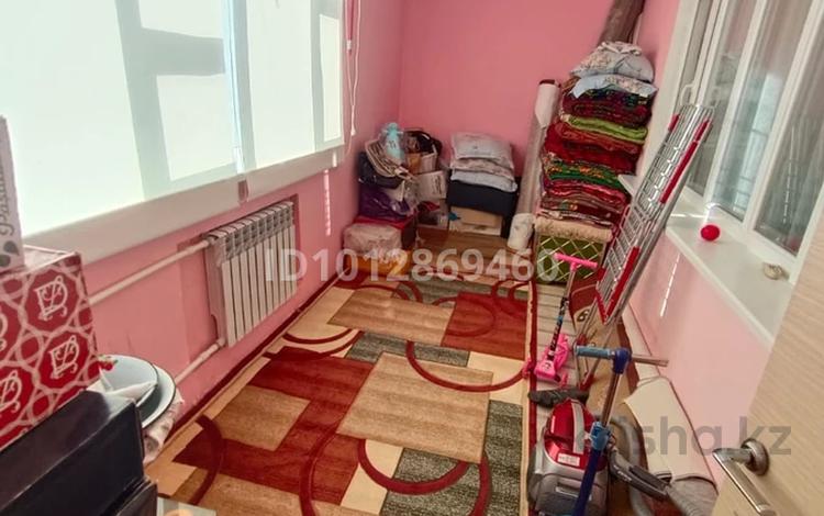 3-комнатная квартира · 68 м² · 4/4 этаж, Өркен 5-мкр 44 за 15 млн ₸ в Жанаозен — фото 2
