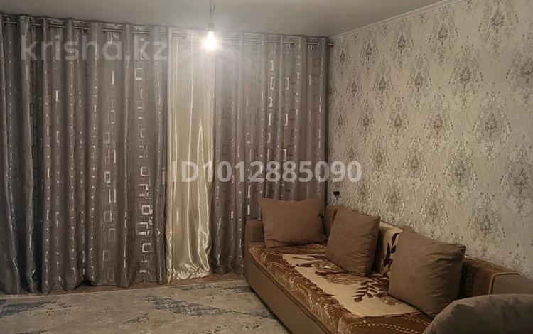 1-бөлмелі пәтер · 40 м² · 1/5 қабат, Алдабергенова 86, бағасы: 130 000 ₸ в Талдыкоргане, мкр Жетысу — фото 2