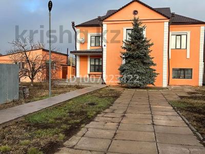 Отдельный дом · 8 комнат · 280 м² · 15 сот., Шевченко 137/1 — Айтиева за 140 млн 〒 в Уральске