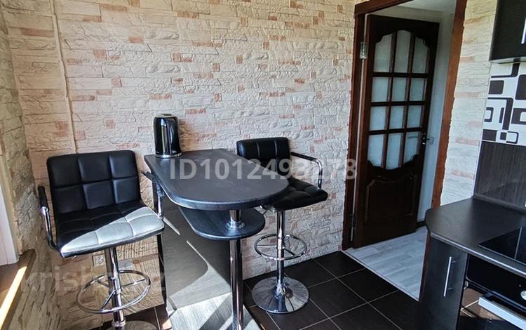 2-бөлмелі пәтер · 49 м² · 5/6 қабат, Серикбаева 23 — СДИ, бағасы: 200 000 ₸ в Усть-Каменогорске, Ульбинский — фото 2