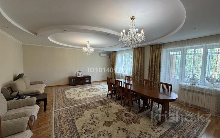 3-комнатная квартира · 120 м² · 3/5 этаж, Алия Молдагулова 50Б за 50 млн ₸ в Актобе — фото 2
