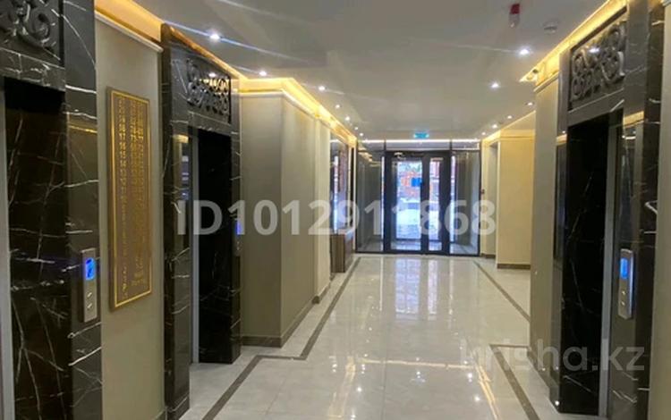 2-комнатная квартира · 65 м² · 21/21 этаж, Қошқарбаева 36 — Нурмағанбетова за 45 млн ₸ в Астане, Сарайшык р-н — фото 2