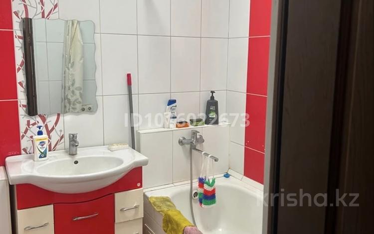 2-бөлмелі пәтер · 70 м² · 5/9 қабат, Ақбұлақ ш/а. 131, бағасы: 300 000 ₸ в Алматы, Алатауский р-н — фото 2