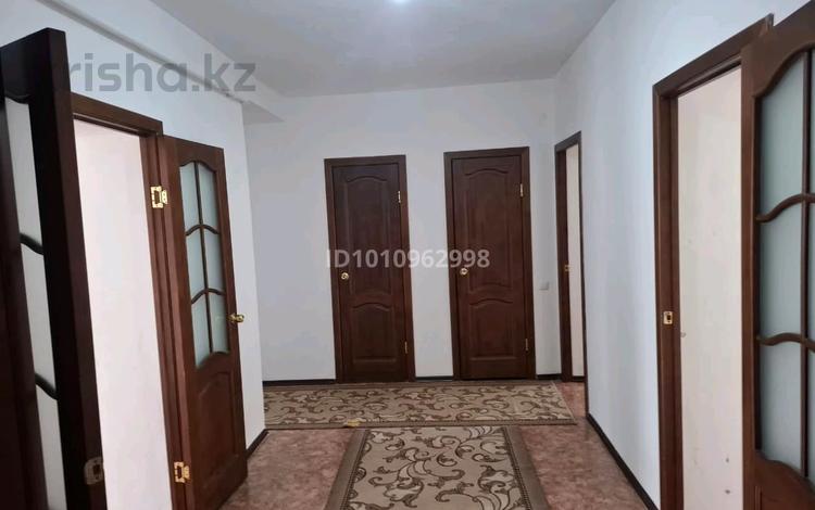 3-бөлмелі пәтер · 85.7 м² · 2/9 қабат, Алтын орда ш/а., Нур актобе 36 — Школа 60, бағасы: 25 млн ₸ в Актобе, мкр. Алтын орда — фото 4