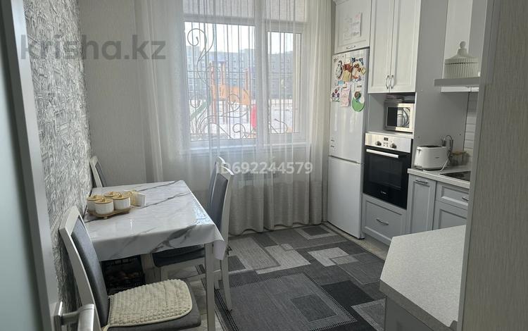 2-комнатная квартира, 54.9 м², 2/8 этаж, Букар Жырау 36