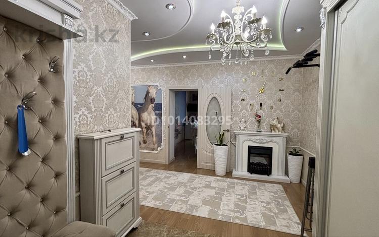 3-бөлмелі пәтер · 128 м² · 2/5 қабат, Алтын орда ш/а., Мұстафа Шоқай, бағасы: 57 млн ₸ в Актобе, мкр. Алтын орда — фото 2