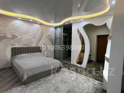 2-бөлмелі пәтер · 60 м² · 2/9 қабат, мкр 8, Пр-кт Тауелсиздик 13/2, бағасы: 10 000 ₸ в Актобе