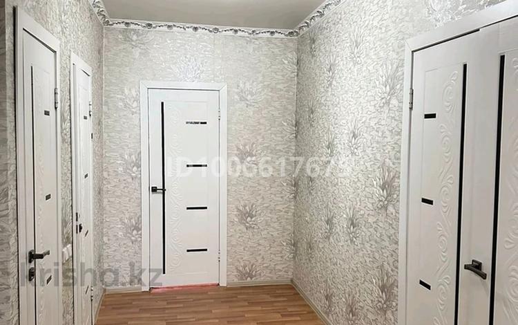 3-бөлмелі пәтер · 72 м² · 1 қабат, Арай микрорайон 56 — Возле новой школы Жайлы 15 гимназия, бағасы: 25 млн 〒 в  — фото 2