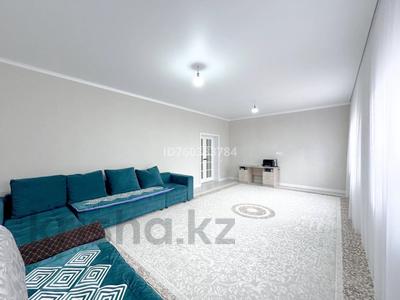 Отдельный дом · 6 комнат · 210 м² · 10 сот., 2-Пушкина 45 — Конный двор за 67 млн 〒 в Щучинске