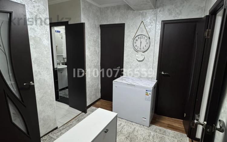 2-бөлмелі пәтер · 56 м² · 1/5 қабат, Королева 12, бағасы: 13 млн ₸ в Карабулаке — фото 2
