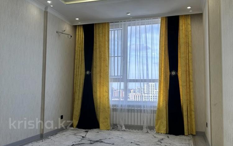 2-комнатная квартира, 70 м², 16/16 этаж, Асфендиярова 3 за 35 млн 〒 в Астане, Есильский р-н — фото 2