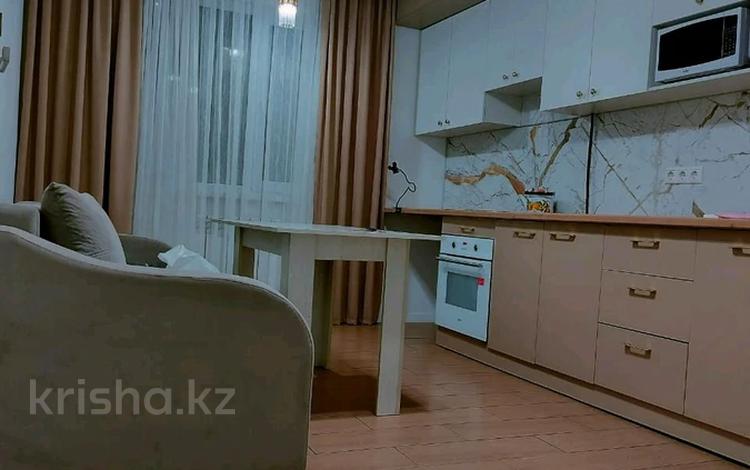 2-комнатная квартира · 60 м² · 1/9 этаж, Жунисова 8/7 за 250 000 ₸ в Алматы, Наурызбайский р-н — фото 2