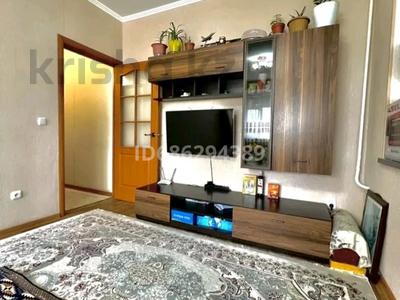 2-бөлмелі пәтер · 50 м² · 4/5 қабат, 5-й мкр 24 — Рынок волна, бағасы: 13.5 млн ₸ в Актау