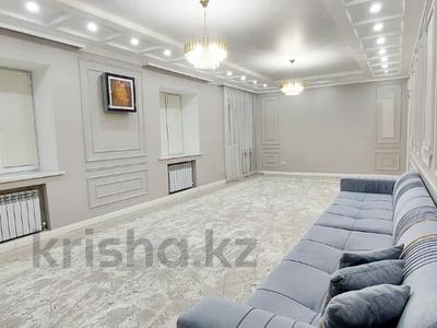 3-комнатная квартира · 160 м² · 4/9 этаж, Яншина 2 за 40 000 ₸ в 