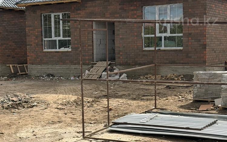 Отдельный дом · 4 комнаты · 110 м² · 4.5 сот., Шапетова коспанова 10 за 35 млн ₸ в Уральске — фото 2