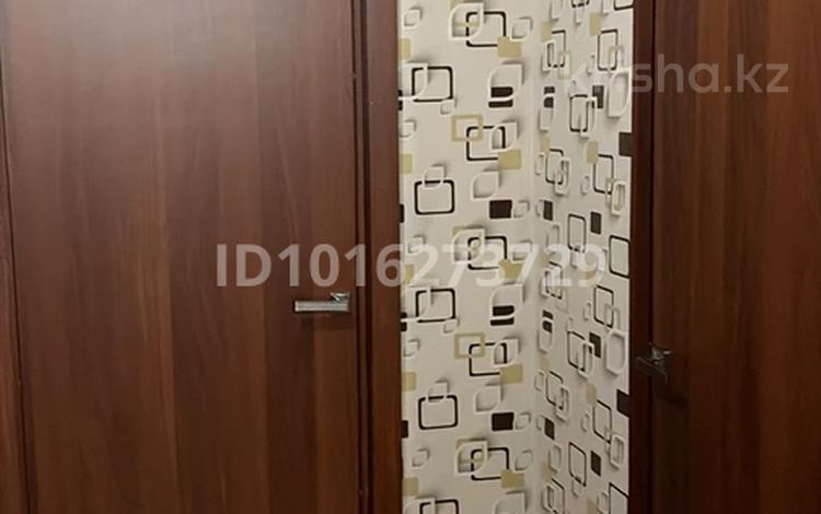 1-бөлмелі пәтер · 46 м² · 1/5 қабат, 18-шағынаудан 7, бағасы: 100 000 ₸ в Караганде, Алихана Бокейханова р-н — фото 2