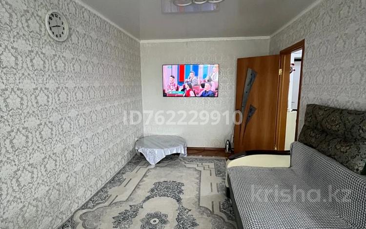 2-бөлмелі пәтер · 40 м² · 2/2 қабат, Тәуелсіздік(калинина) — Жанару, бағасы: 15.5 млн ₸ в Затобольске (Тобыле) — фото 3