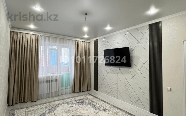 1-комнатная квартира · 50 м² · 3/5 этаж, мкр. Алтын орда 339 за 170 000 ₸ в Актобе — фото 2