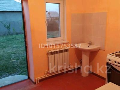 1-бөлмелі пәтер · 35 м² · 1 қабат, Самал-2 ш/а 17 — Ермекбаев пен Умит кошесинин кыйылысы, бағасы: 60 000 ₸ в Шымкенте, Абайский р-н