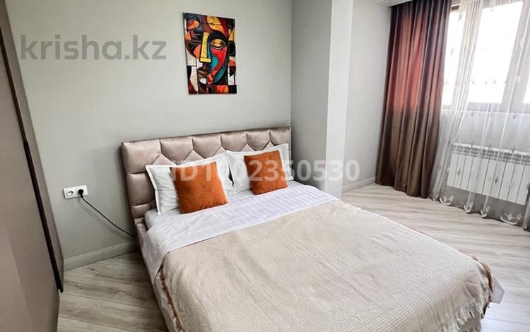 2-бөлмелі пәтер · 50 м² · 11/15 қабат, Наурызбай батыра 50 — Жибек Жолы, бағасы: 28 000 ₸ в Алматы, Алмалинский р-н — фото 2