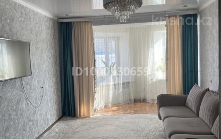 3-комнатная квартира · 65 м² · 3/5 этаж, Майкудук, Мкр Восток-3 8 — Возле новой мечети, рядом с остановкой за 19 млн ₸ в Караганде, Алихана Бокейханова р-н — фото 2
