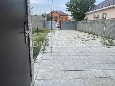 Жеке үй · 3 бөлме · 140 м², Кустанайская 3/2, бағасы: 30 000 ₸ в Атырау, мкр Привокзальный-1